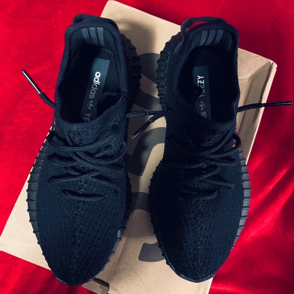 Yeezy Boost 350 v2 Bred - Picture 4 of 8